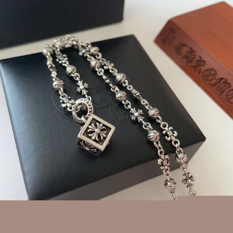 Ch**me He**ts necklaces